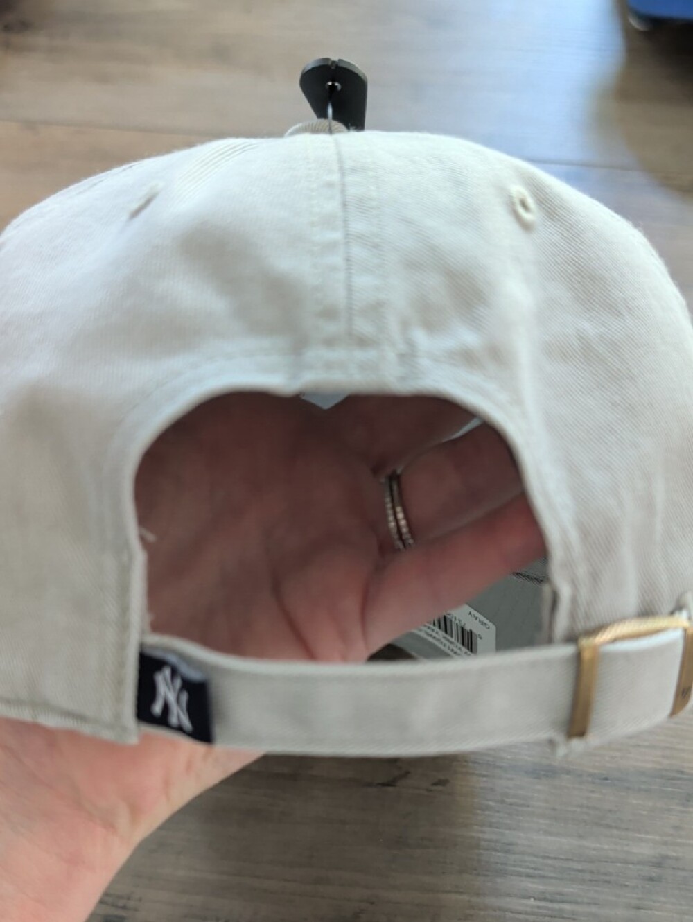 New York Yankees '47 Brand Classic Cap in Light Gray - Picture 2 of 4